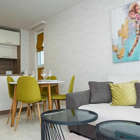 Инфинити Apartment Burgas